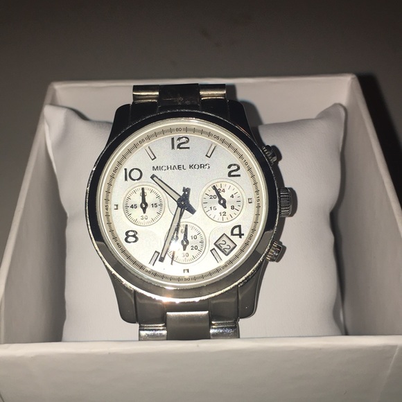 Michael Kors Watch - Picture 2 of 2